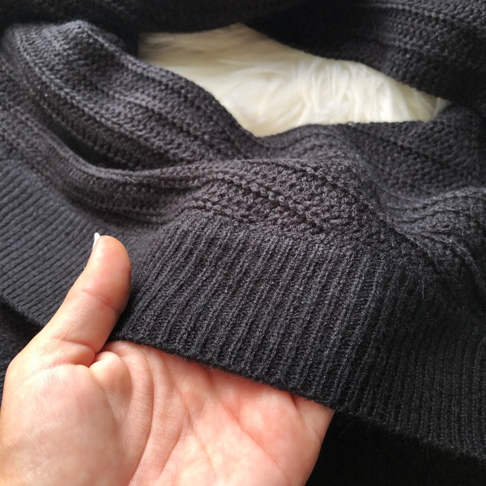 Black Fashion Nova cardigan - Picture 3 of 4